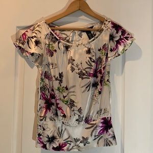 WHBM silk blouse sz XXS floral metallic bead embellishment. Flatters waistline